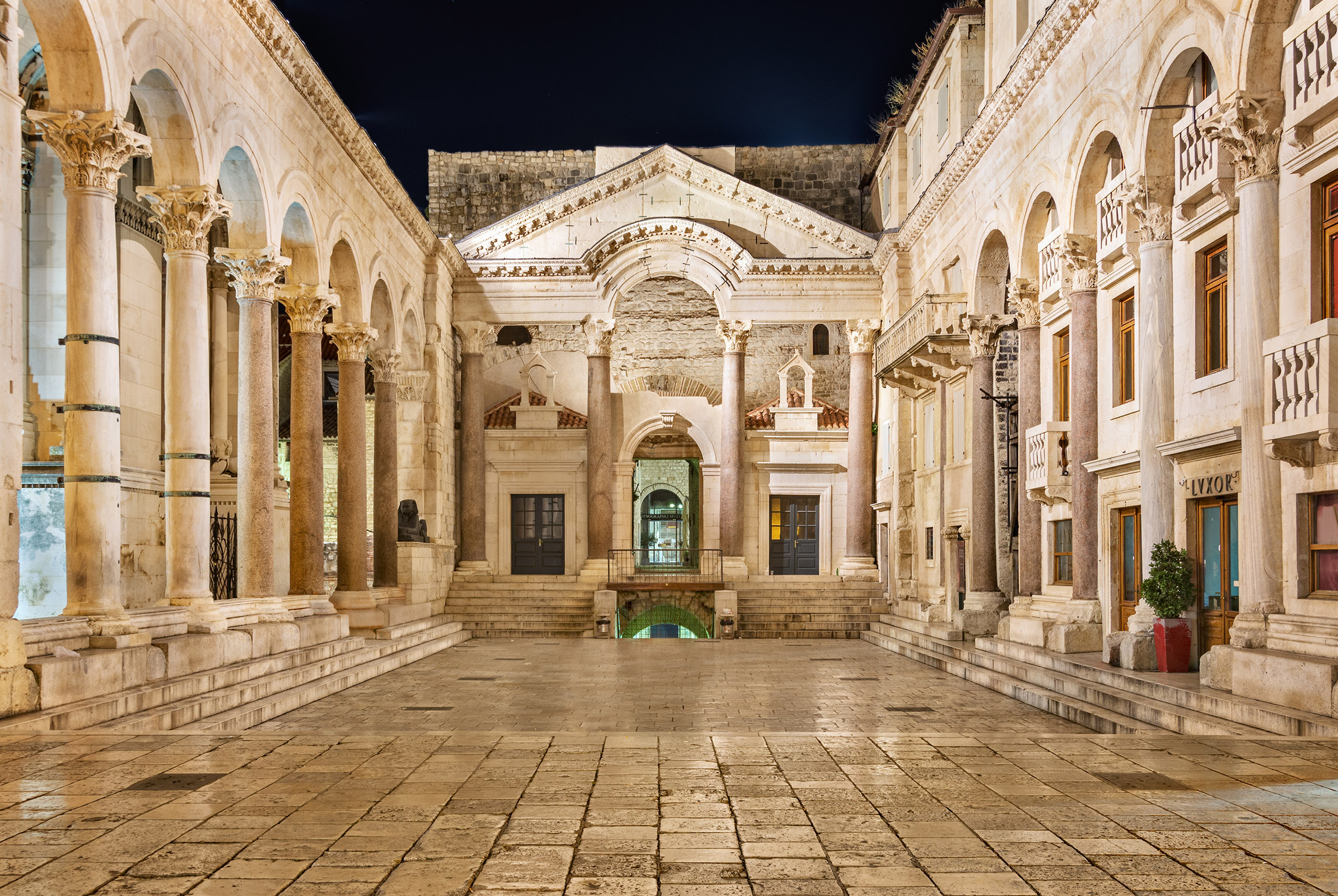 Diocletian’s Palace (Croatia, 1996 Watch): American Express funding allowed for a conservation project at the palace, helping to reinvigorate cultural sites in Croatia after the conflict period.
