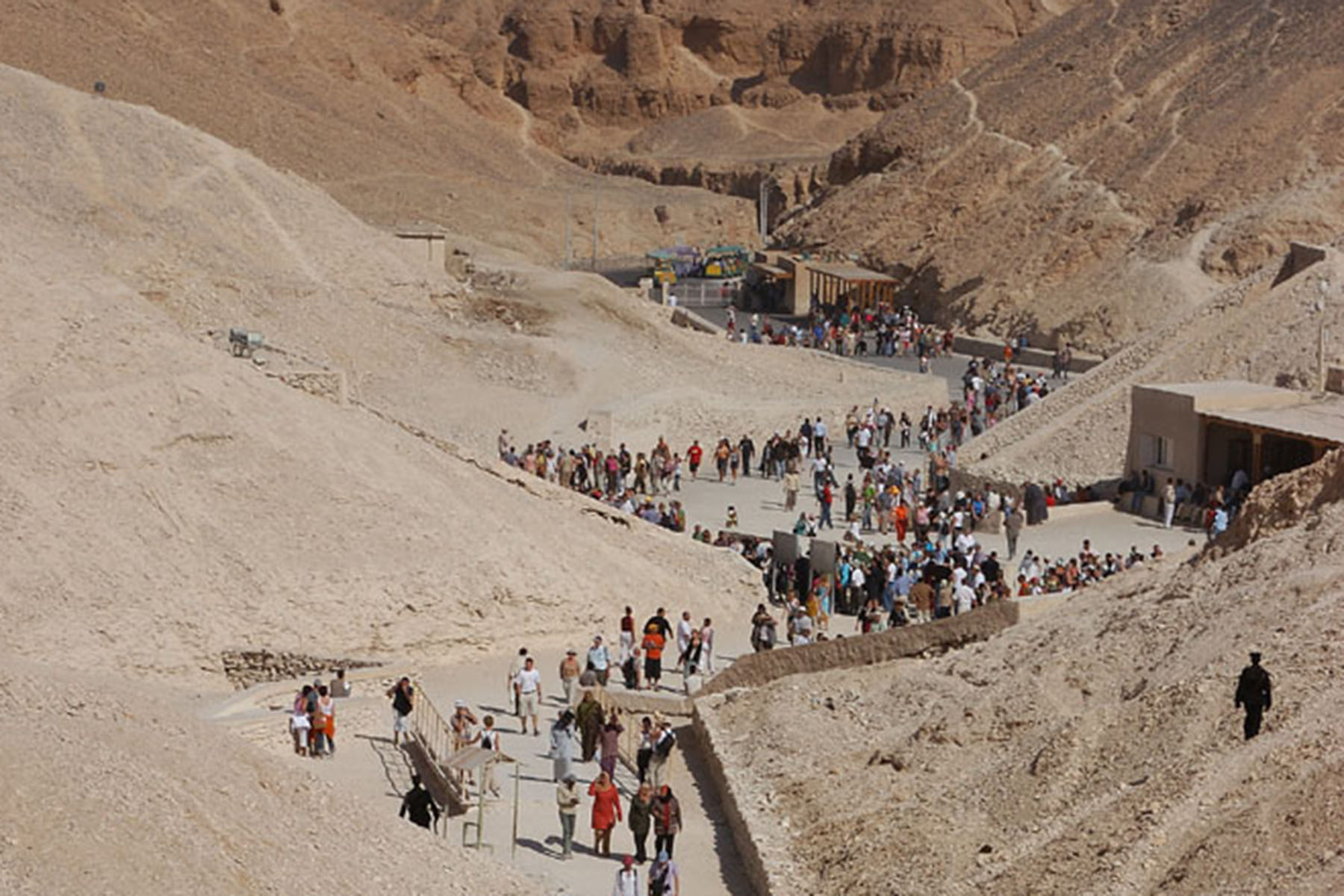 Valley of the Kings (Egypt, 2000 and 2002 Watch): Support from American Express went towards the creation of an integrated site management plan that addressed conservation, tourism management, and research activities at the site. 