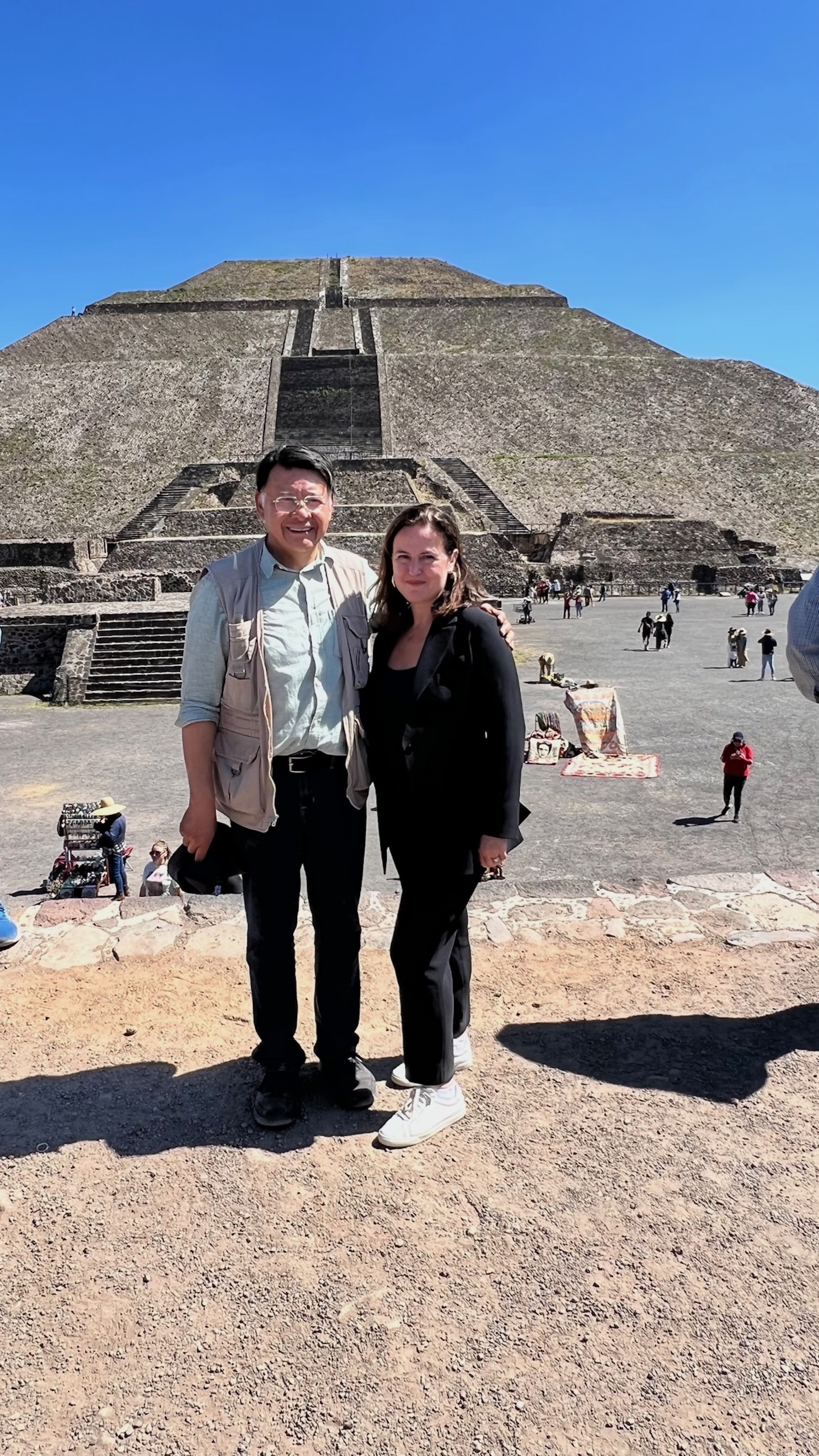 Site Coordinator Luis Rogelio Rivero Chong, and Bénédicte de Montlaur at Teotihuacan. 