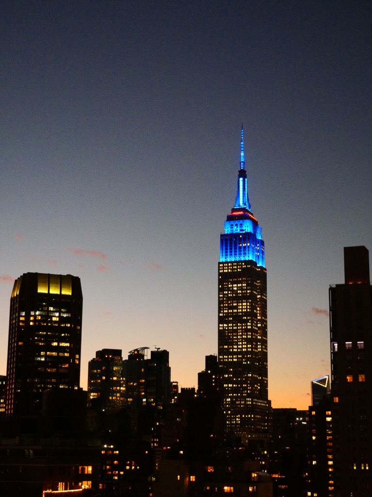 View of the Empire State Building in WMF colors on Wednesday, December 2 at around 5 PM EST. Courtesy of Patrice Dumetz. 