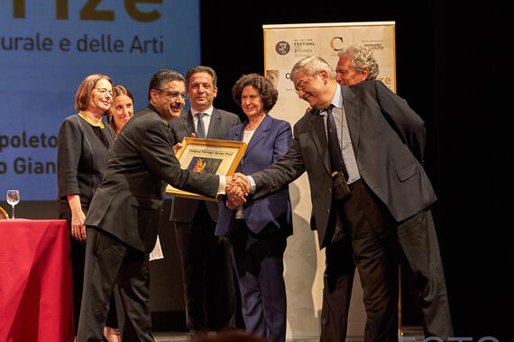 Doctor Sarmast receiving the Cultural Heritage Rescue Prize at the Spoleto Festival in Italy, July 2, 2016