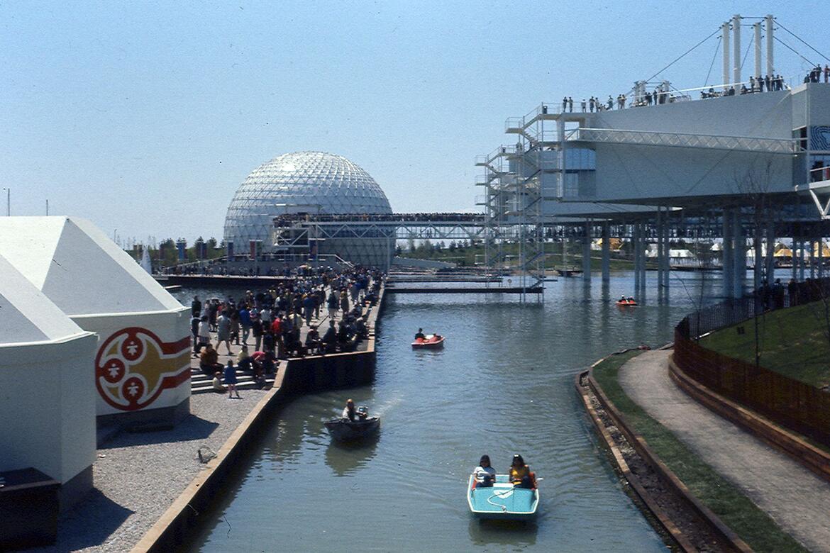Historic view of the canal with families enjoying a day on the water, ca. 1970s. Photo courtesy of Zeidler Architecture Inc.