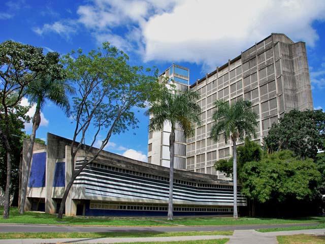 Resultado de imagem para Universidade Central da Venezuela em Caracas