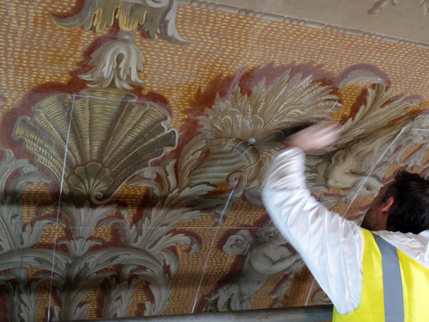 Ceiling during in situ conservation, 2015 © Bruce White
