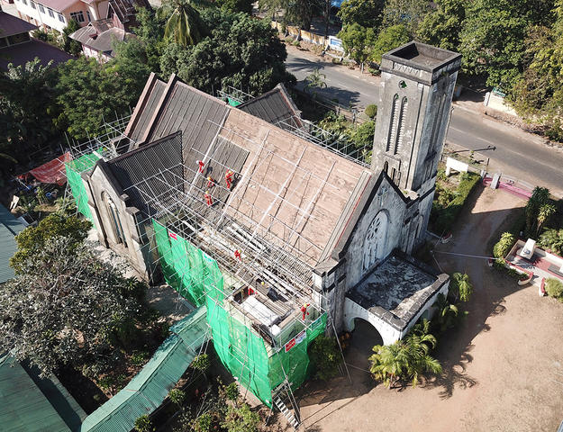 The roof of the church during conservation work, 2018