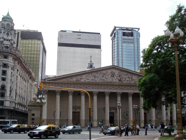 The cathedral with new tower buildings behind it, demonstrating the balance between balance between built heritage preservation and new development , 2009