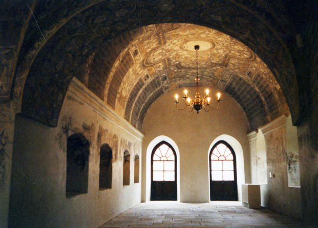 Vestibule of the main hall, 2002