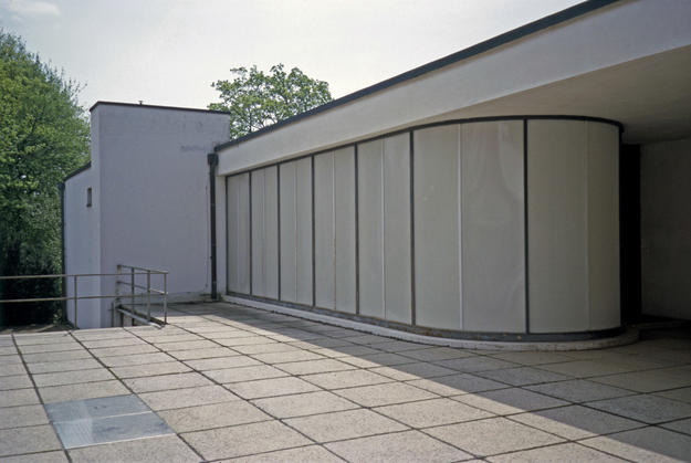 Exterior of translucent glass paneled wall, 2004