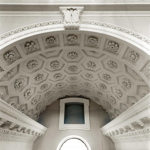 One of the newly restored vaults of the nave arcade, 2004