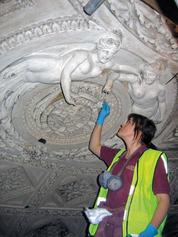 Repairs to roundels containing moulded decorations, 2005