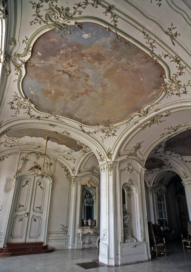 Detail of the Sala terrena with ceiling frescos by Mildorfer, 1994