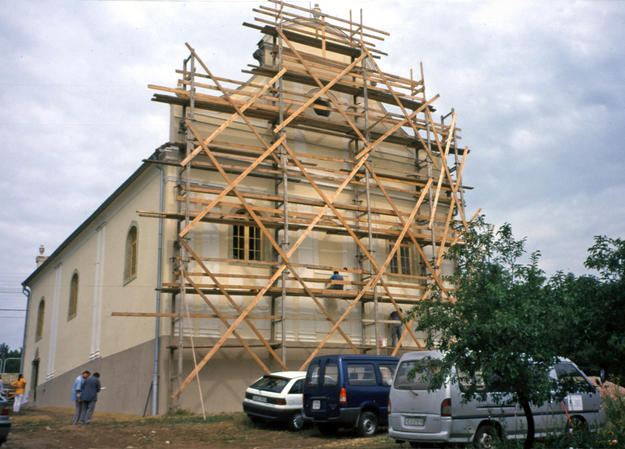 East and south façades during conservation, 2003