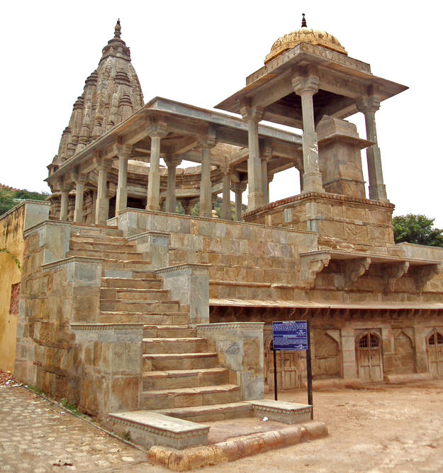 Southeast view of the Bihari Jika Mandir Temple, 2011