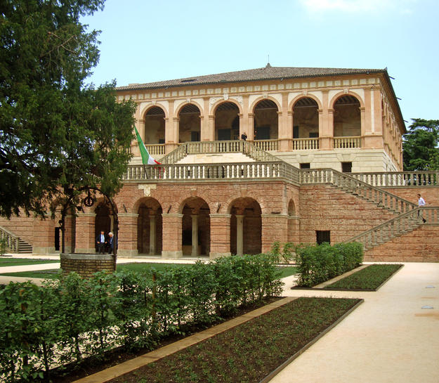 Façade of the Renaissance villa, 2011