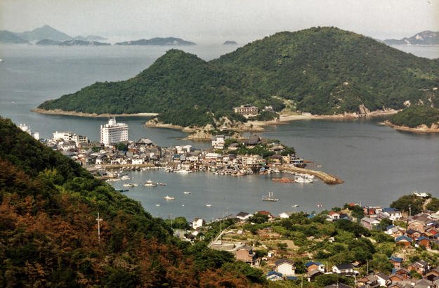 The port along the Seto Nakai, or Inland Sea, 2002