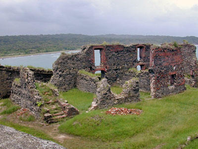 Ruins of San Lorenzo Castle, 2001