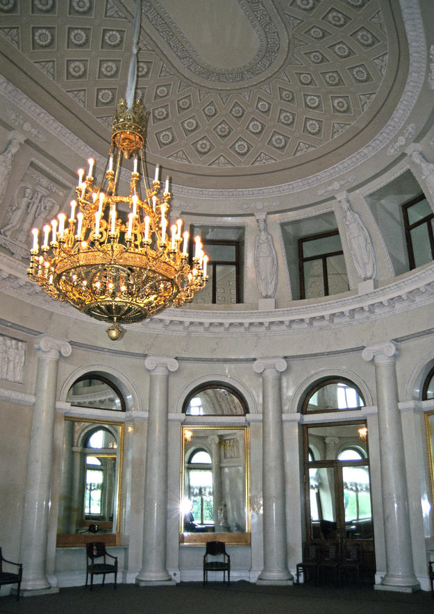 Oval Room , 1997