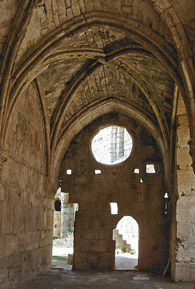 Interior of the Crac des Chevaliers , 2004