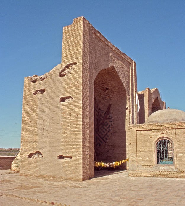 View from the southwest of the Ashkab complex, 2004