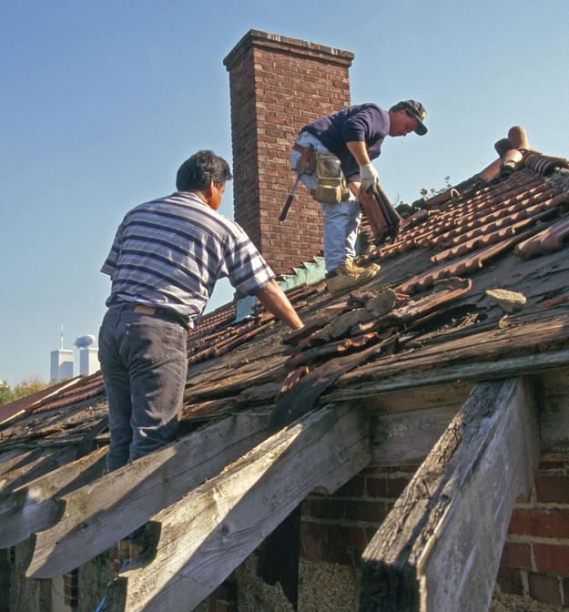 Roof of the office building during conservation, 1997