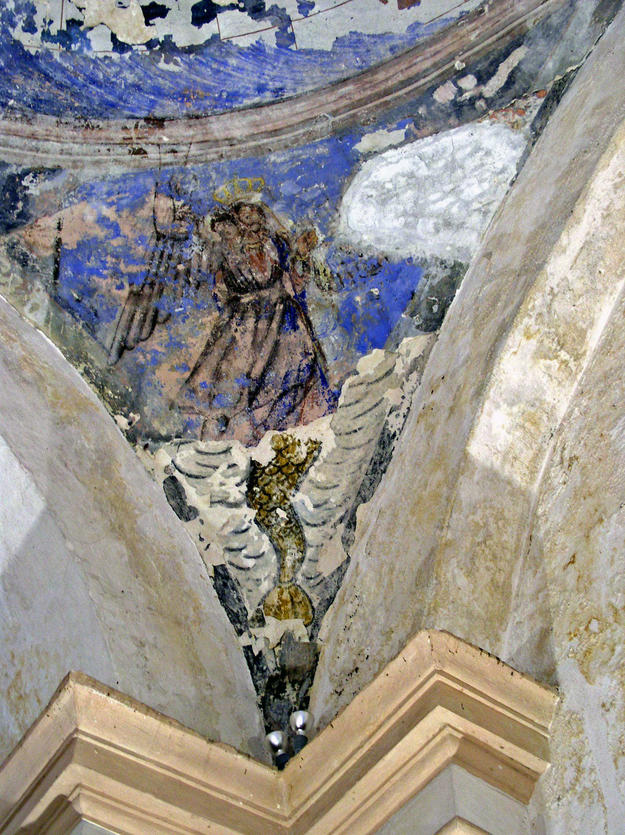 Detail of one of the four pendentives showing plaster damage, 2004