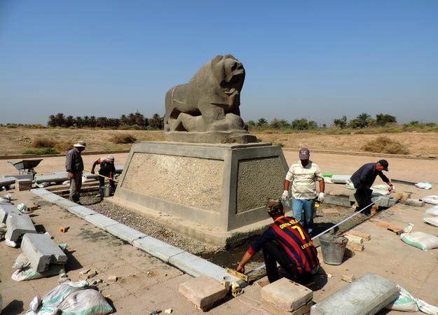 Improving the presentation of the Lion of Babylon statue, 2015