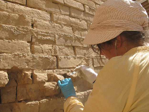 Consolidating the masonry of Ishtar Gate, 2013