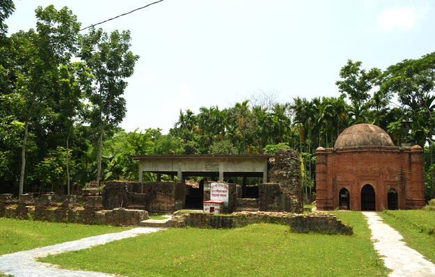 Zinda pir tomb and mosque, 2020.