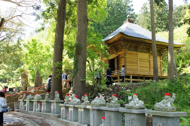 Ceremony at the restored Kannon-do Hall at Tenyuji Temple, 2015