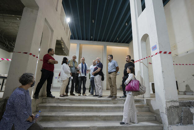 SBAH, WMF, and Louvre teams in the Assyrian Hall, Mosul Cultural Museum, September 2021. Photo credit: Ali Al-Baroodi and Moyasser Naseer.