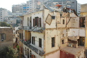 Building in the Fouad Boutros Heritage Corridor after the blast, 2020.