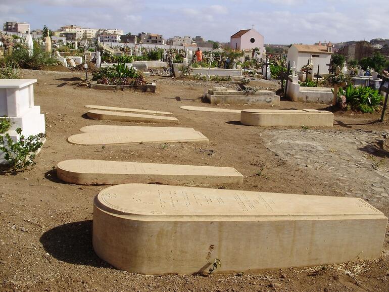 Jewish burial plot in Praia, before restoration in 2008