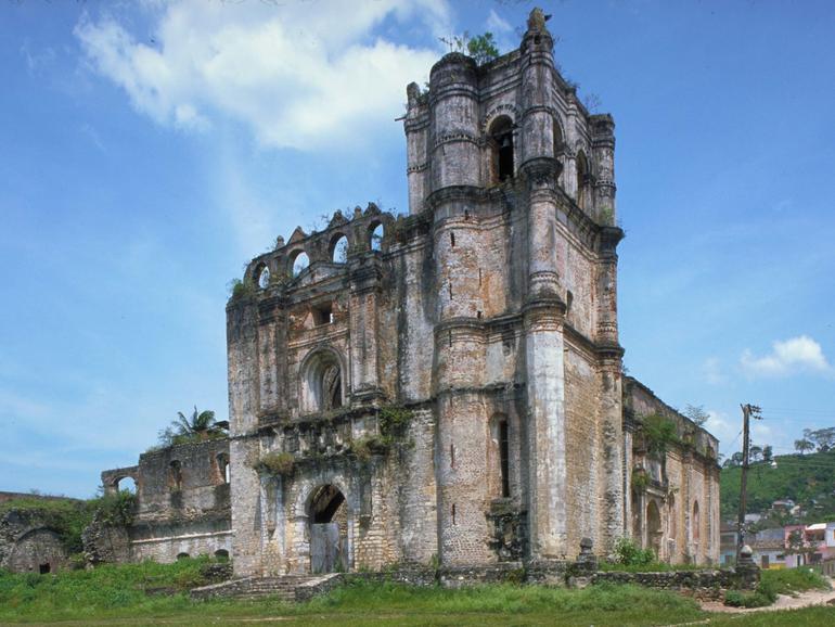 Exterior of the Dominican convent of Santa Domingo de Guzmán, before conservation.