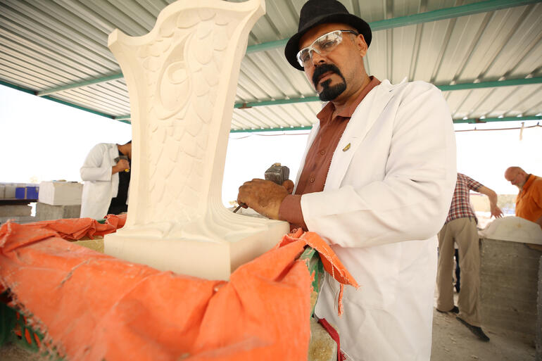 Mohammad Dorzi sculpting during training